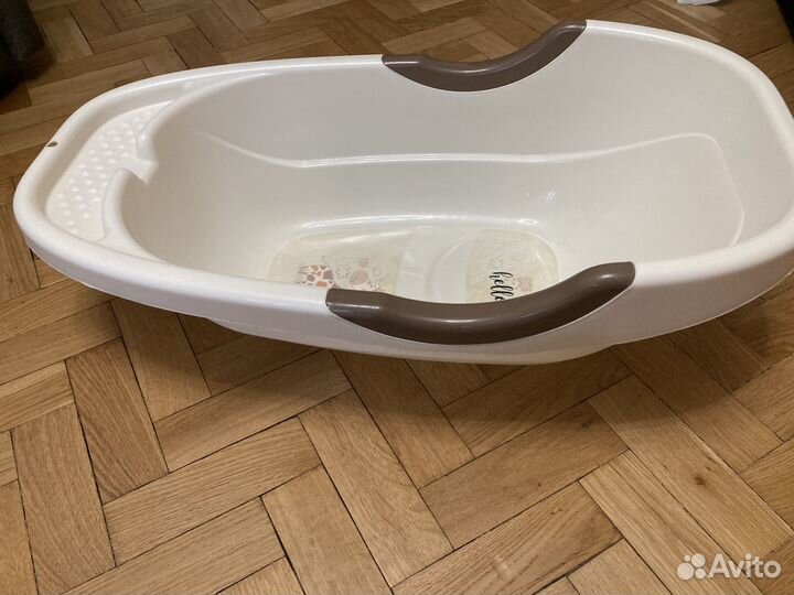 Ванночка, стульчик для купания, горшок маленький