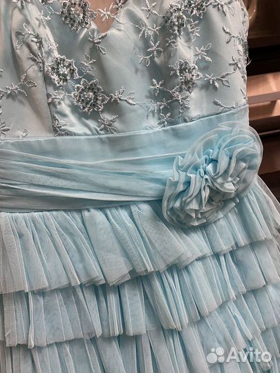 Нарядное платье