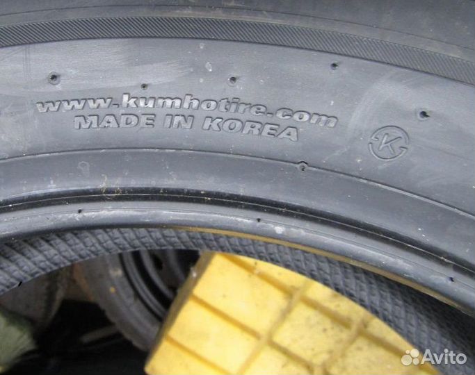 Kumho Crugen HP71 235/45 R19 95H