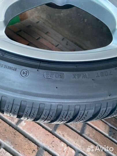 Зимняя резина bridgestone на литых дисках AEZ r22