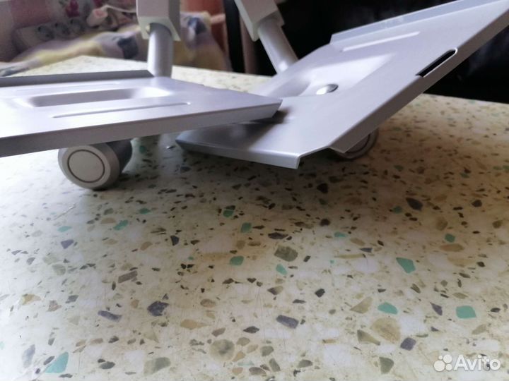 Кронштейн для колонок