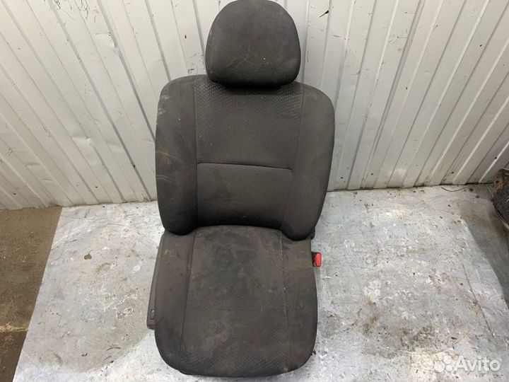 Сиденье переднее правое Nissan Almera G15 K4M