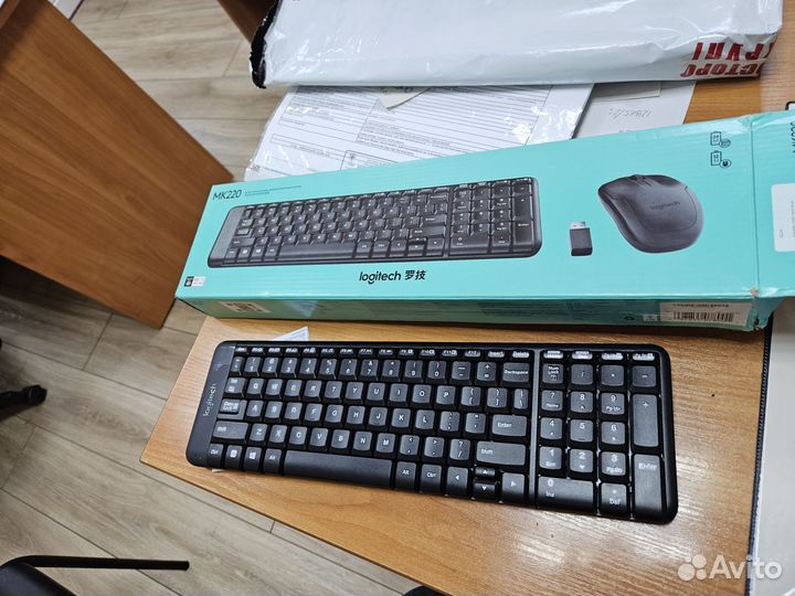 Беспроводная клавиатура и мышь logitech