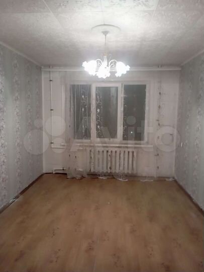 2-к. квартира, 43 м², 3/5 эт.