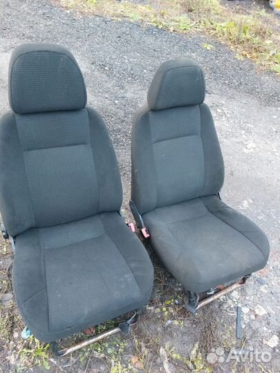 Передние сиденья Лада Приора