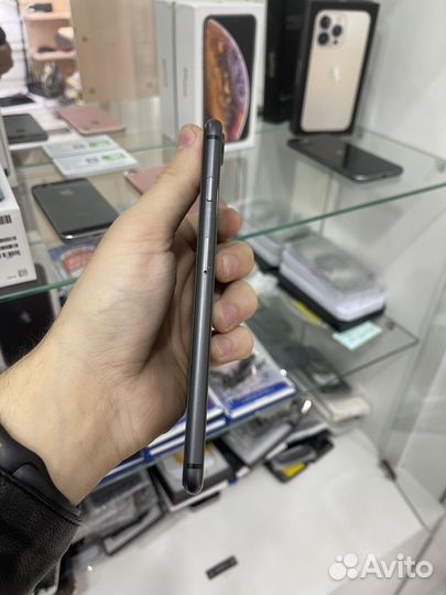 iPhone 8 Plus, 64 ГБ