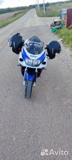 Suzuki gsxr 600 srad
