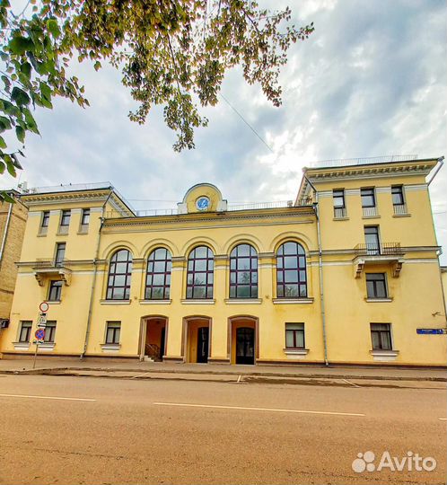 Аренда зала со сценой для мероприятий