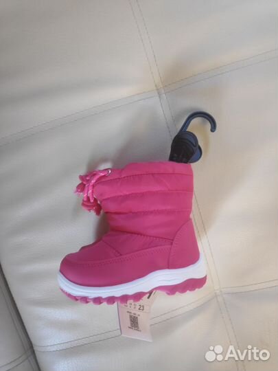 Новые ботинки 23