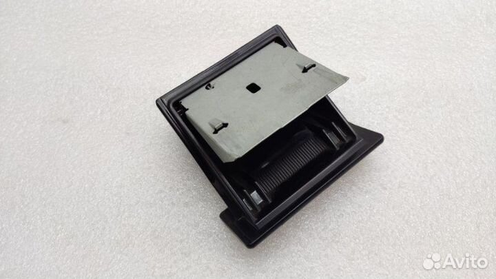 Пепельница передняя Toyota Land Cruiser Prado J90