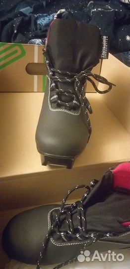 Лыжные ботинки