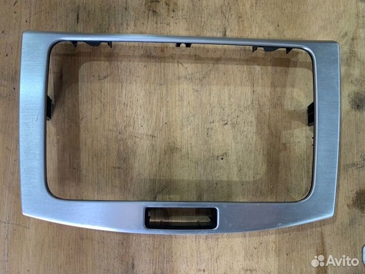 Рамка магнитолы Volkswagen Passat B7 2011-2015