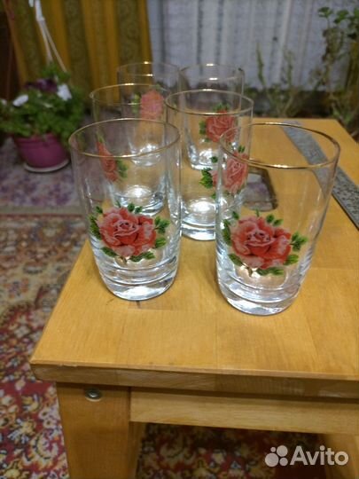 Стеклянные стопочки с нанесенной рисунком -роза
