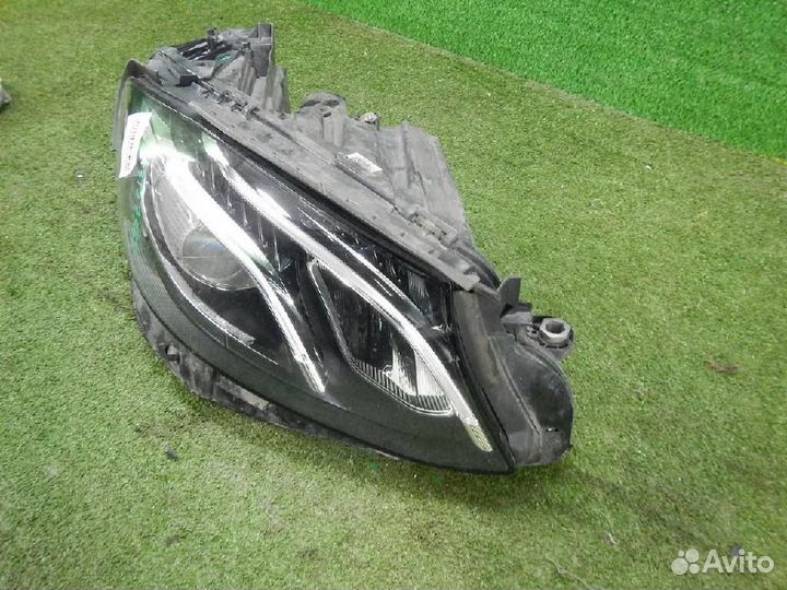 Фара правая Mercedes-Benz E-Class