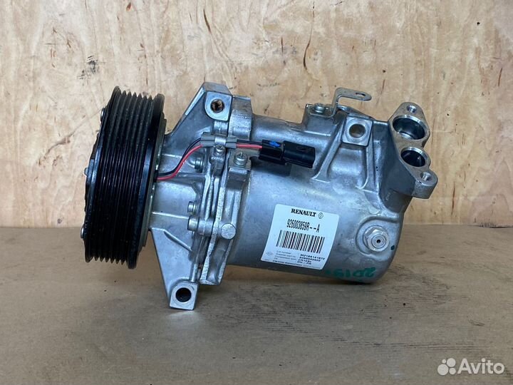 Компрессор кондиционера Renault Duster