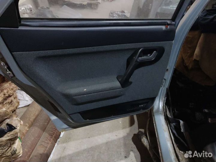 Дверь ваз 2110