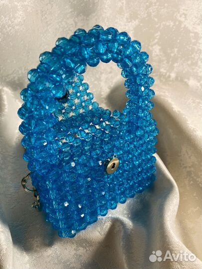 Маленькая сумочка из бусин