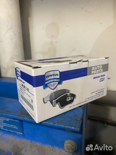 Колодки передние Mitsubishi Lancer X