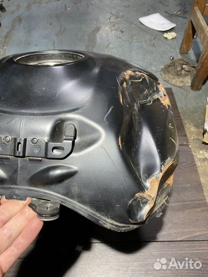 Бензобак для Suzuki GSR750 11-16