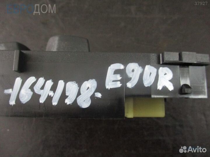 Переключатель управления сиденья передний правый BMW E87 s1086826