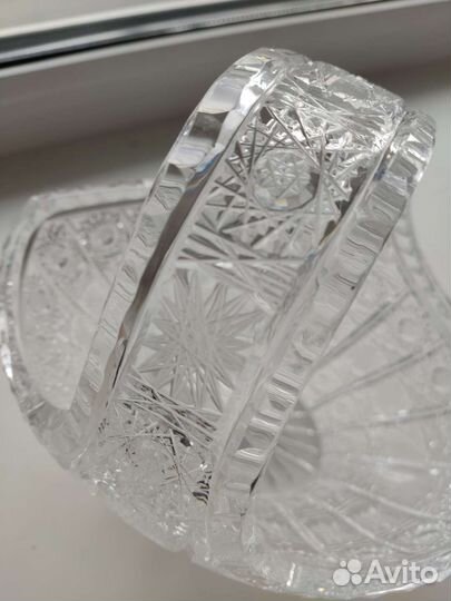 Ваза корзинка с ручкой конфетница.Снежинка bohemia