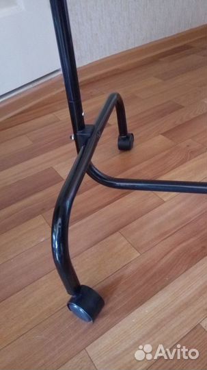 Напольная вешалка