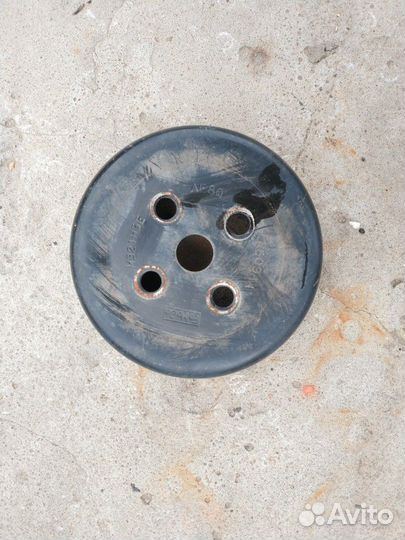 Шкив помпы Форд Фокус 3