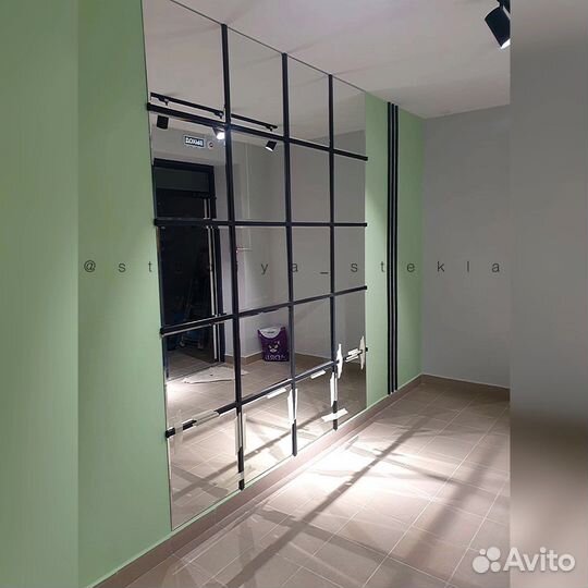 Loft конструкции из стекла и зеркал