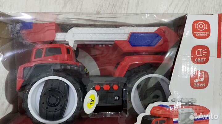 Пожарная машина xrace свет/звук на бат