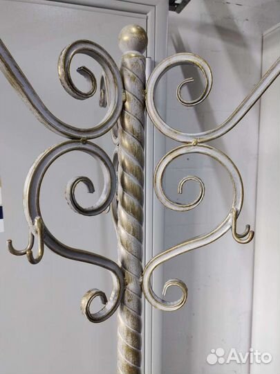 Вешалка кованая белая