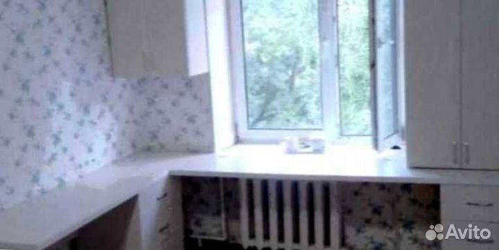 Рабочая зона в углу у окна