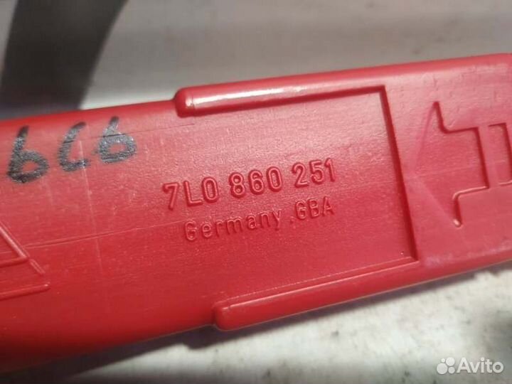 Знак аварийной остановки Audi A6 C6 3.2 2007