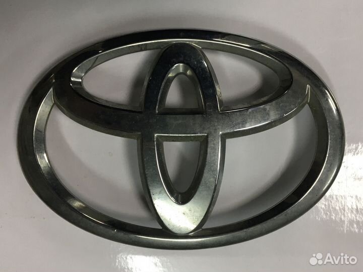 Значок эмблема toyota