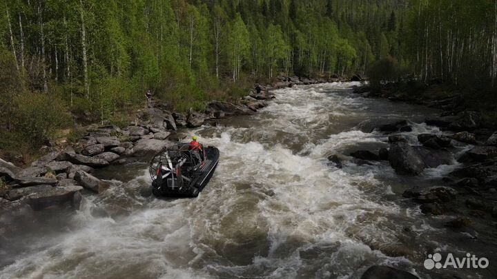 Аэролодка SibEX Читер 250 л.с Турбо R20 + прицеп