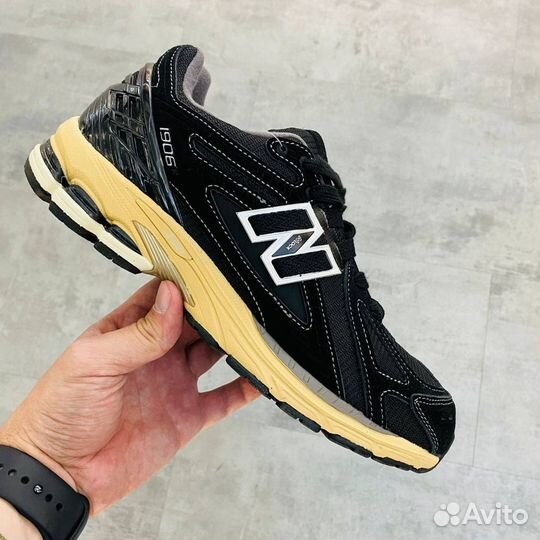 Кроссовки New Balance 1906R