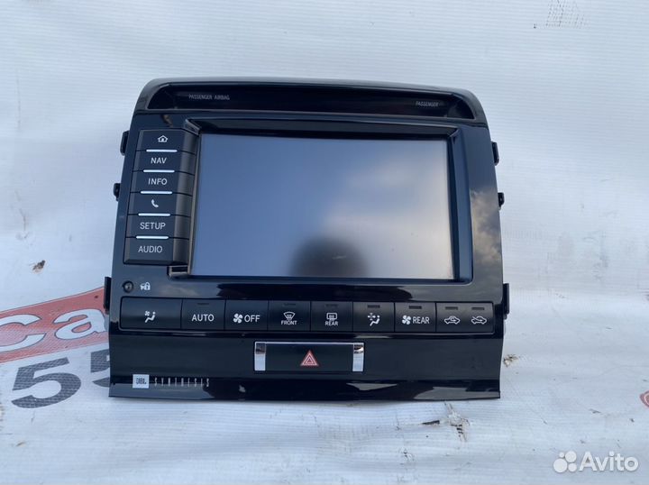 Toyota Land Cruiser 200 монитор Рестайлинг