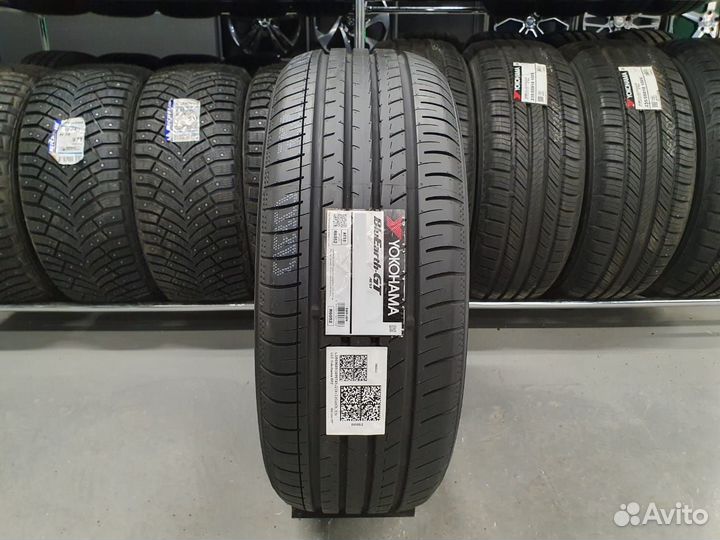 Yokohama BluEarth AE51 235/45 R18