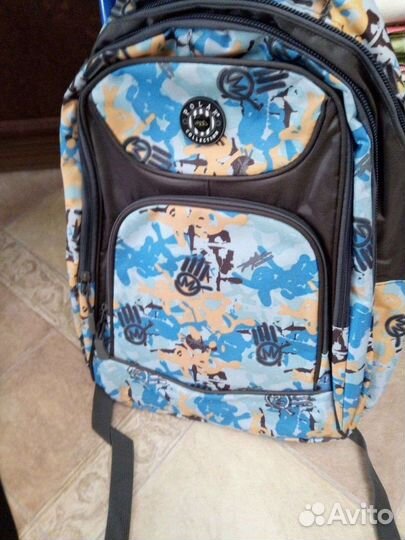 Рюкзак новый школьный молодежный