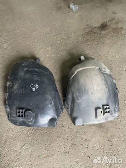 Задння часть переднего подкрылка опель астра h