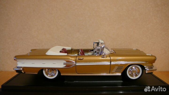 Pontiac bonneville 1:18 yat ming / road signature