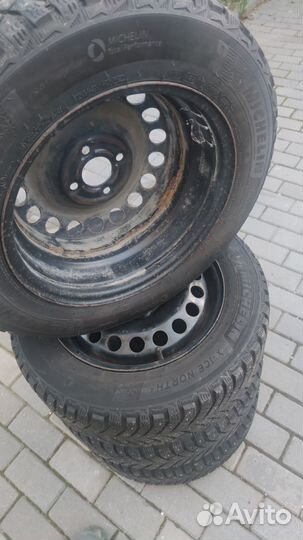 Michelin X-Ice North 4 185/65 R15