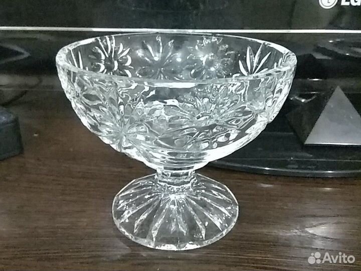 Вазы хрустальные