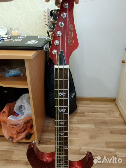 Электрогитара