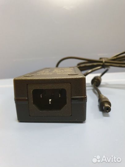 Блок питания (AC/DC) 24V 2.5А (штекер 5.5мм)