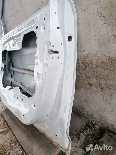 Передняя правая дверь Kia Sportage 3