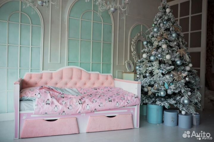 Детская кроватка с каретной стяжкой