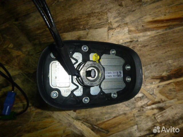 Антенна Volkswagen 3C0035507S