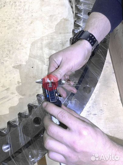 Опорно-поворотный круг DX340LC-5 140109-00047