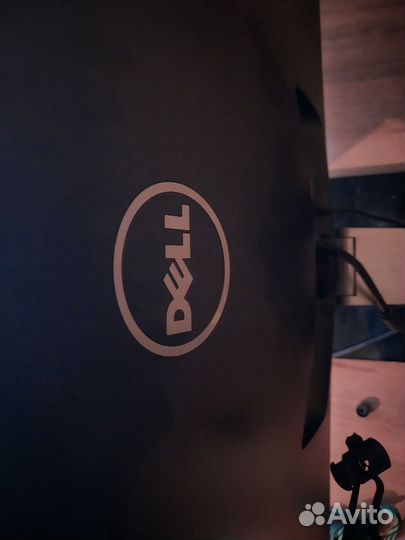 Монитор dell