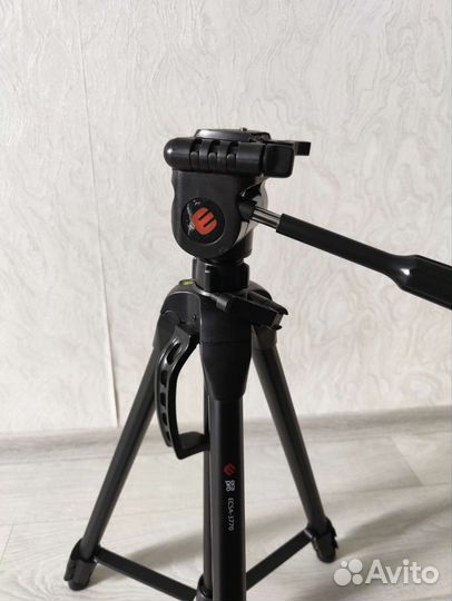 Штатив для фотоаппарата